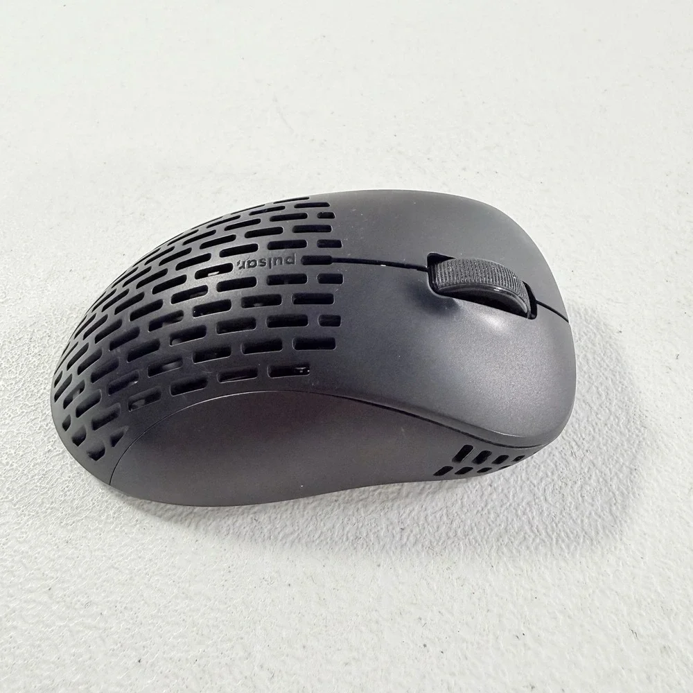 Pulsar Xlite V2 Size 1 Wireless Mouse Black POWERS ON AS IS UNTESTED READ‎